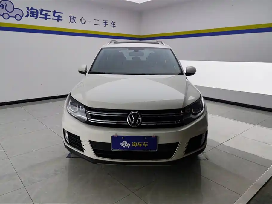 Volkswagen Tiguan 2015 1.8TSI Automatic 2WD Highline фото 2