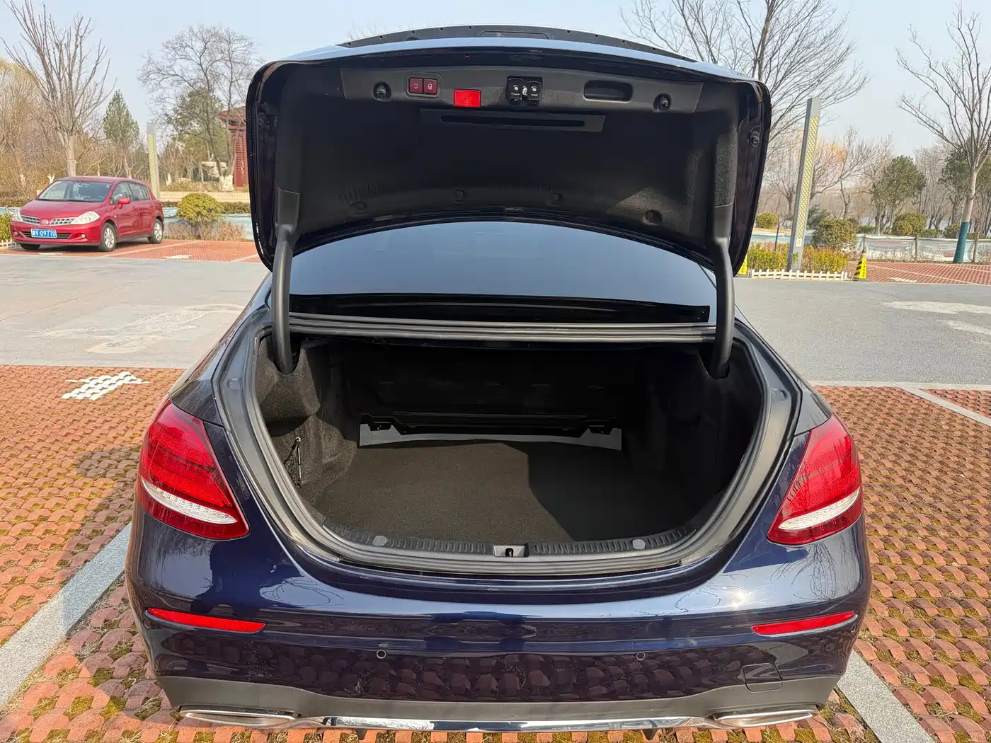 Mercedes-Benz E-Class 2019 Facelift E 300 L Sport Fashion фото 17