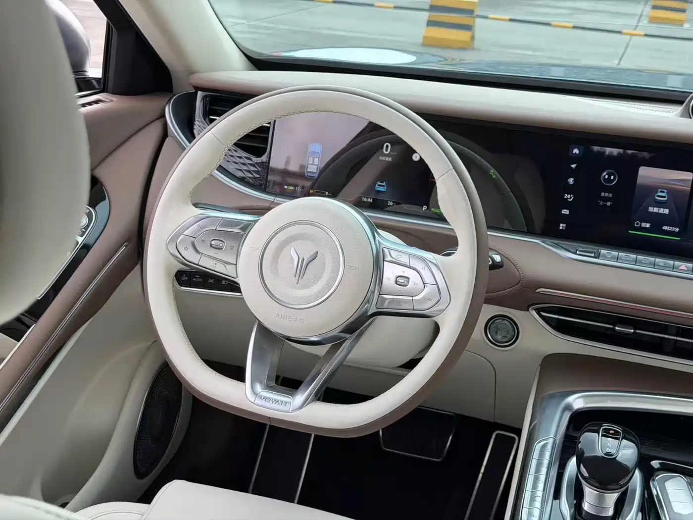 Voyah Auto VOYAH FREE 2021 AWD Standard Range Extender Exclusive Luxury Package фото 9