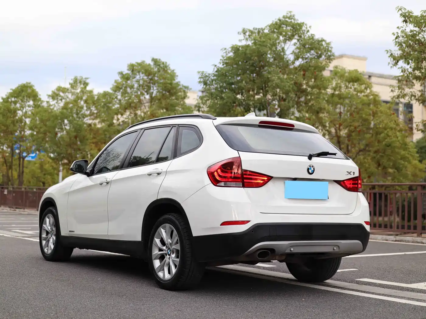 BMW X1 (Import) 2012 sDrive18i Luxury фото 4