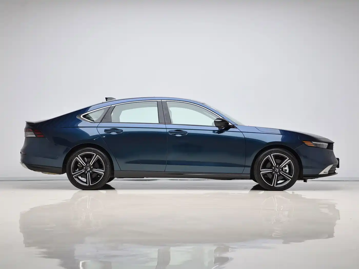 Honda Accord New Energy 2023 2023 2.0L e:PHEV Flagship Edition