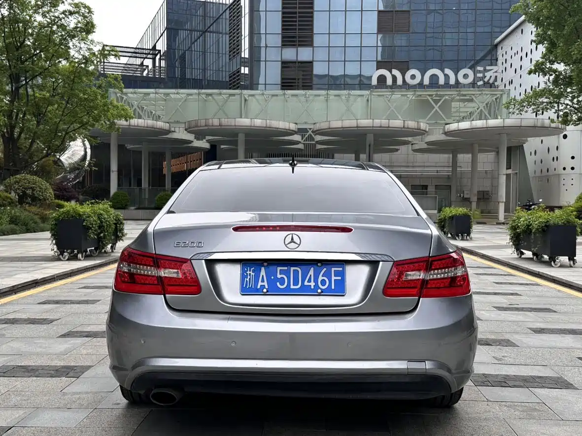Mercedes-Benz E-Class (Import) 2012 E 200 CGI Coupe фото 5