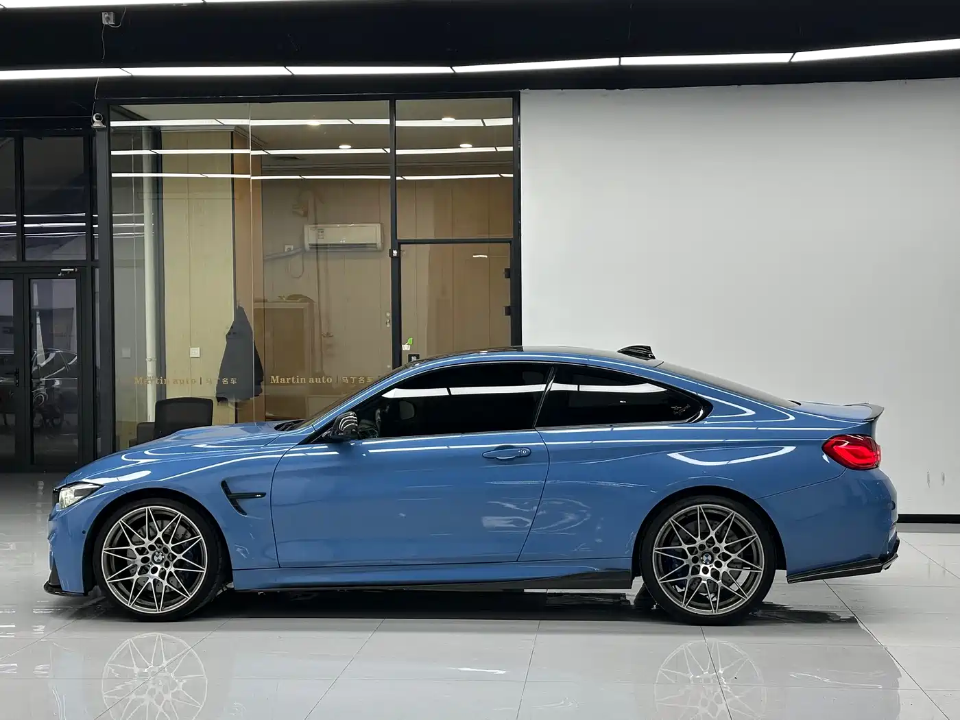 BMW M4 2018 M4 Coupe Fans Limited Edition фото 3