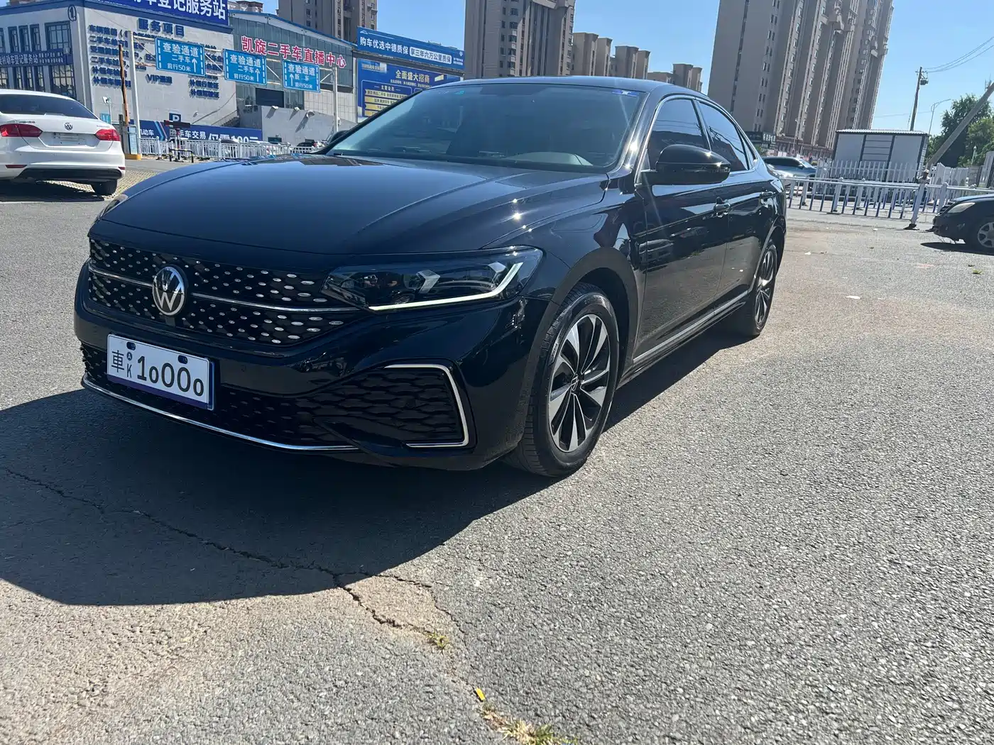 Фото 1 - Volkswagen Passat