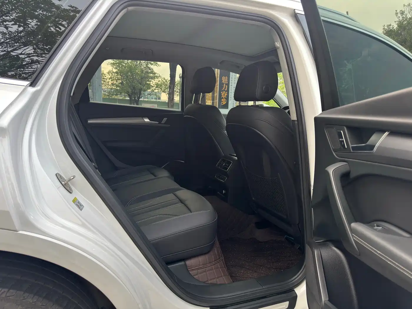 Audi Q5L 2023 40T Ice & Snow Sport Edition фото 9