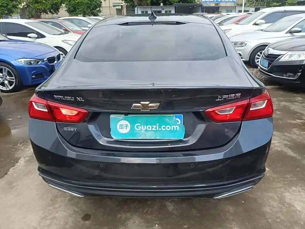Photo 6 - Chevrolet Malibu XL