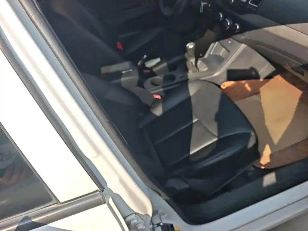 Roewe 350 2016 2015 Model 1.5L Manual Luxury Sunroof Edition