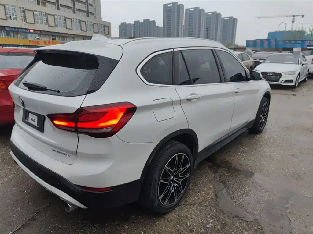 BMW X1 2021 Facelift sDrive20Li Fashion фото 5