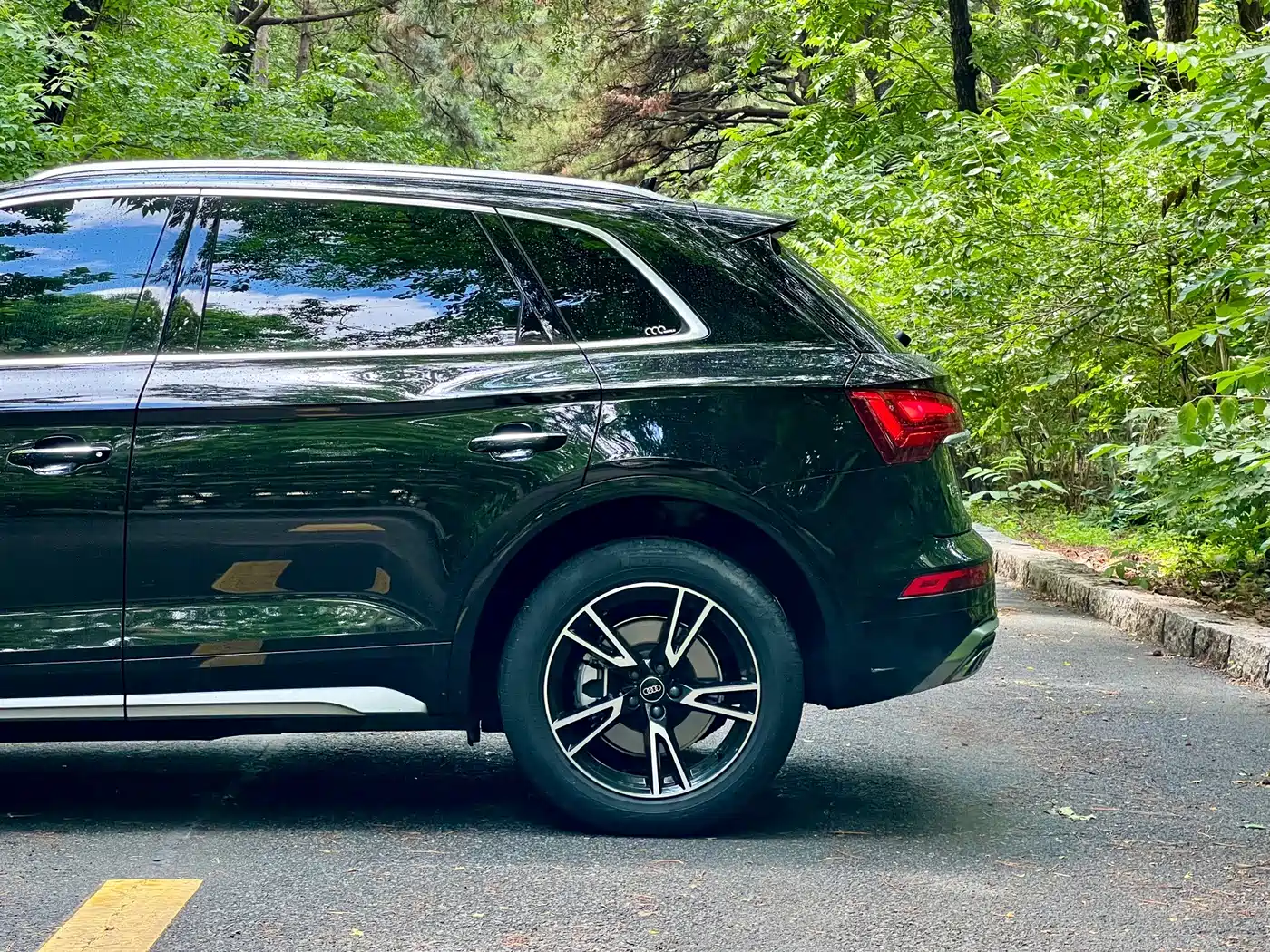 Фото 28 - Audi Q5L