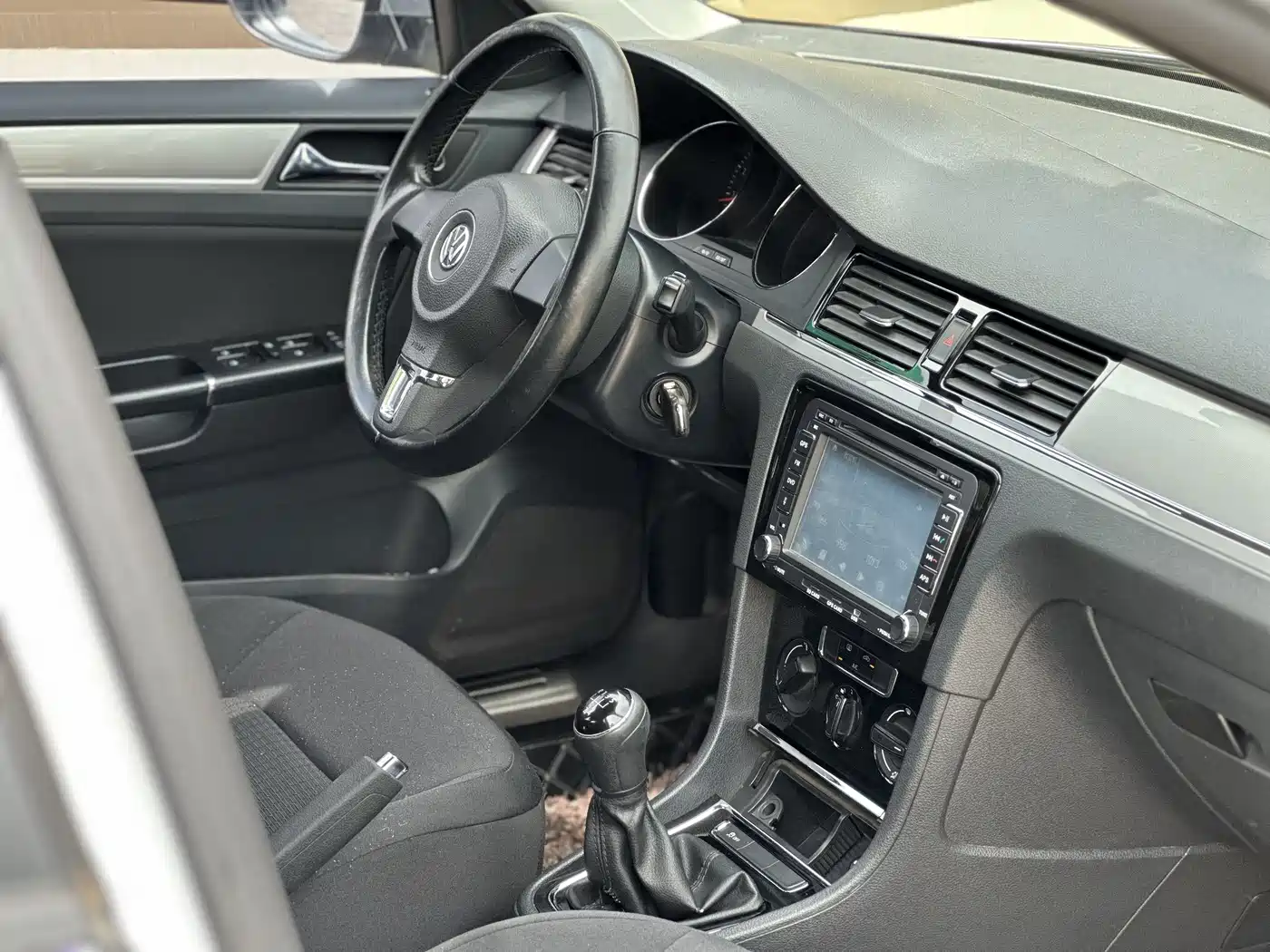 Volkswagen Bora 2014 1.6L Manual Fashion фото 12