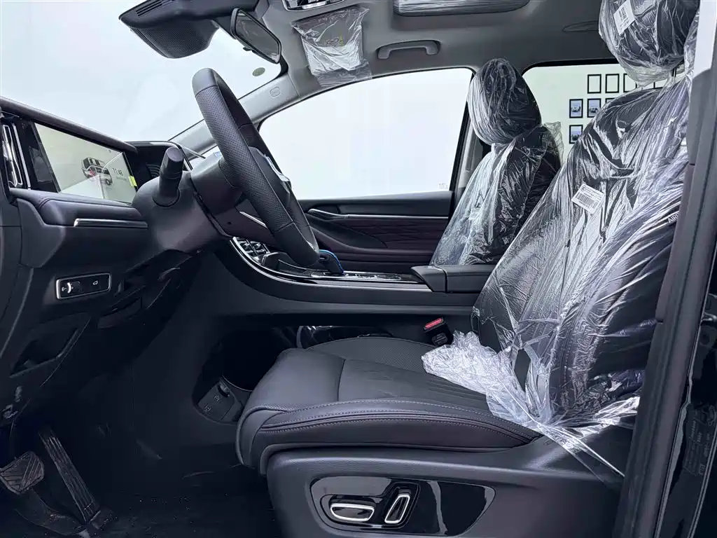 GAC TRUMPCHI TRUMPCHI M8