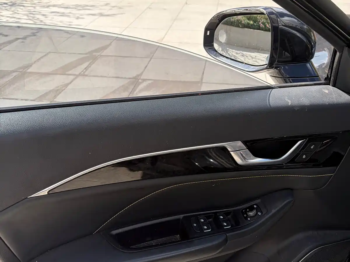 Фото 5 - Besturn B70