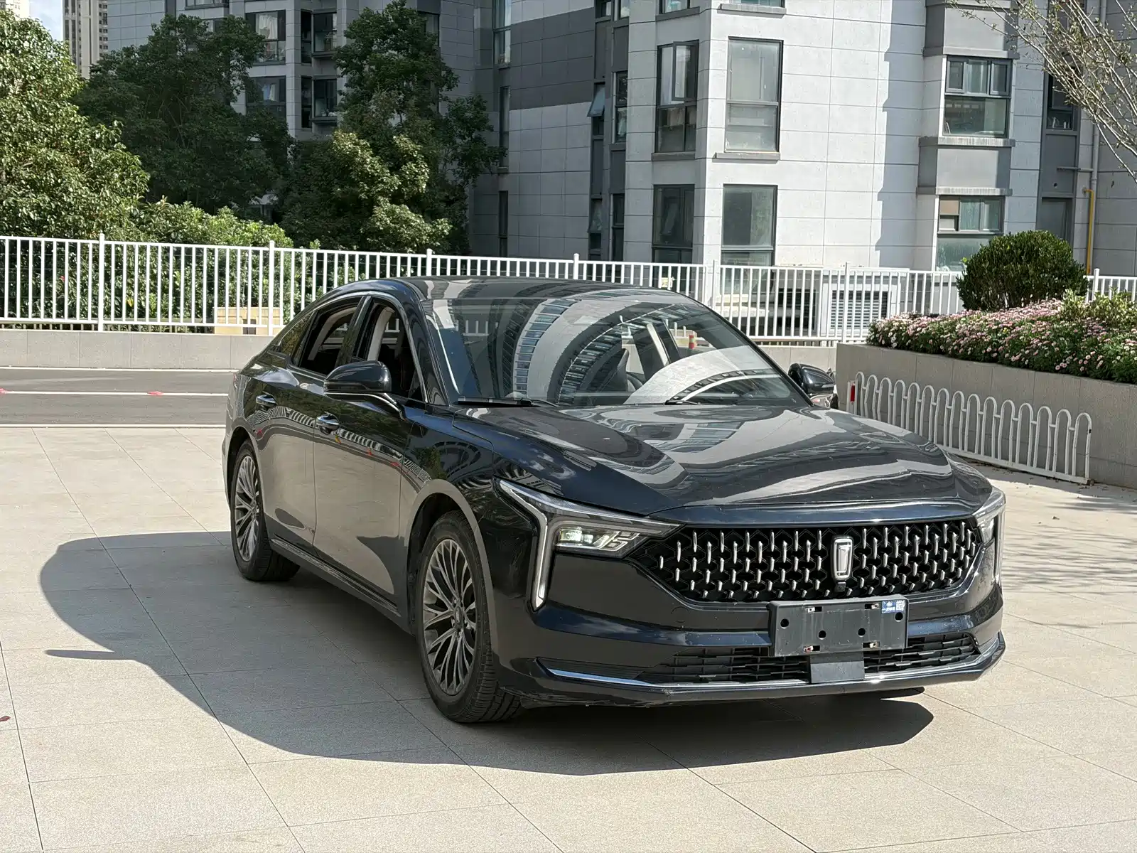 Фото 3 - Besturn B70