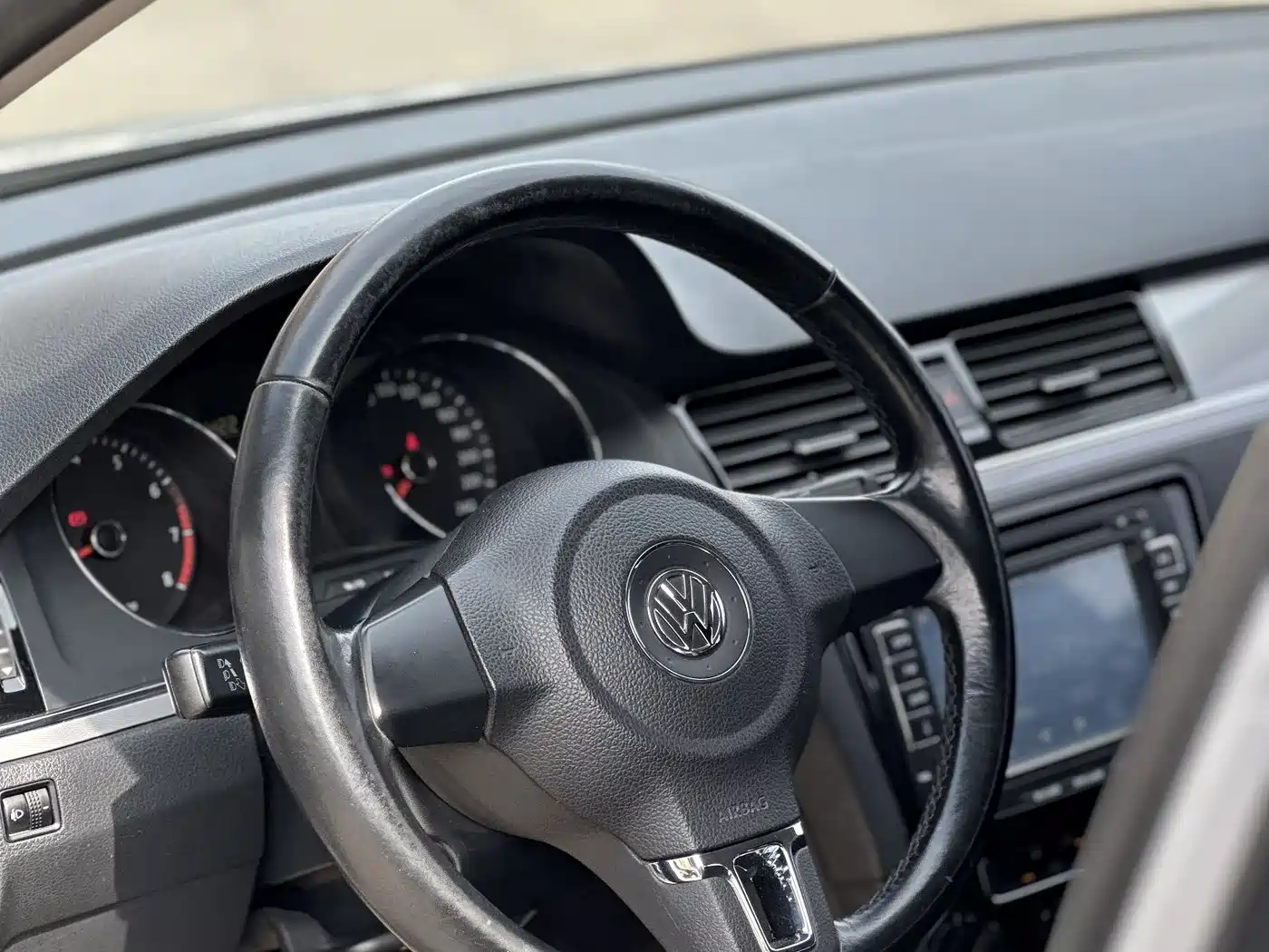 Volkswagen Bora 2014 1.6L Manual Fashion фото 20