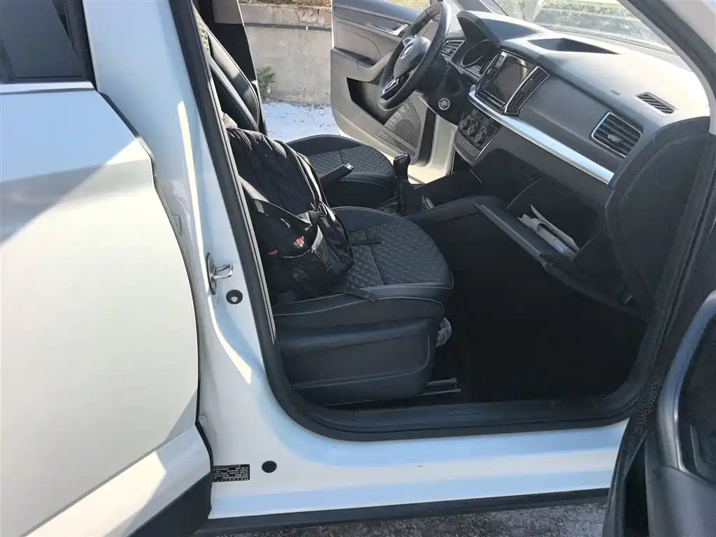 Škoda Kamiq 2018 1.5L Manual Comfort Version China VI фото 19