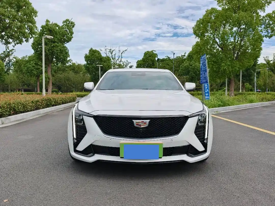 Фото 2 - Cadillac CT5