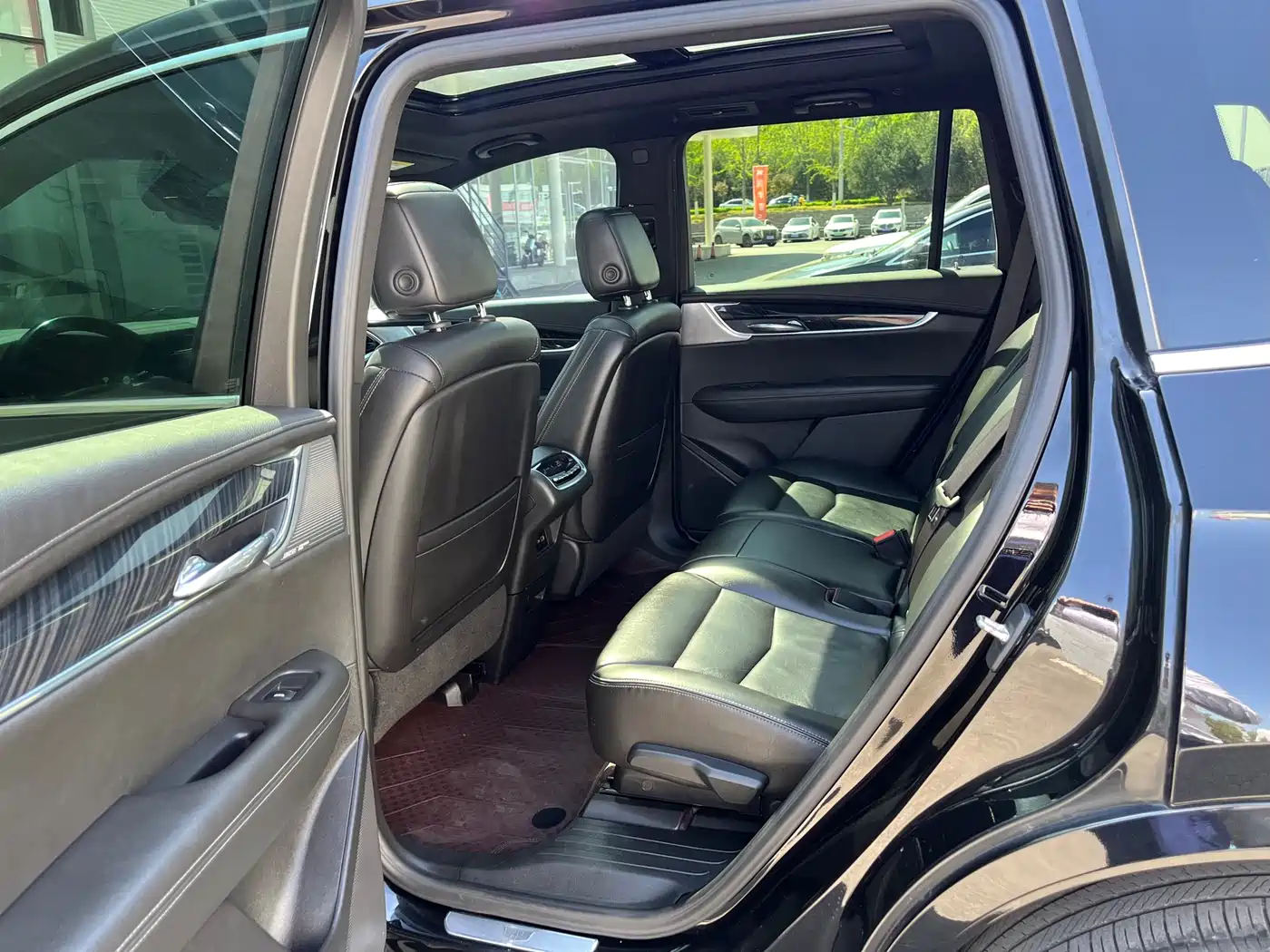 CADILLAC XT6