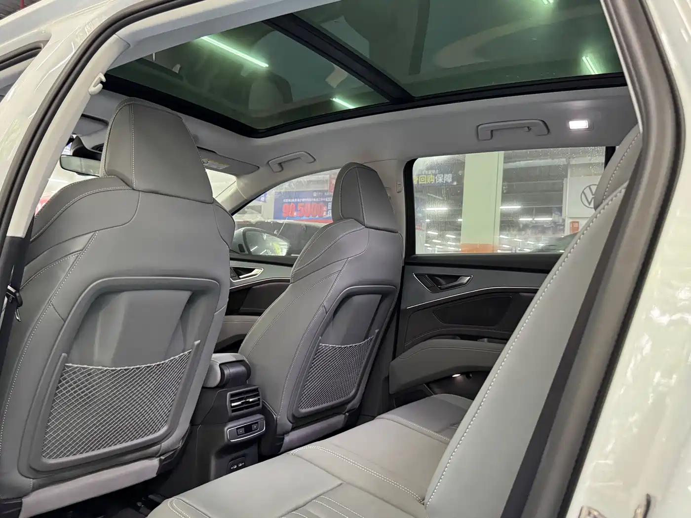 Audi Q5 e-tron 2023 40 e-tron Starlight Edition Brocade Package фото 4