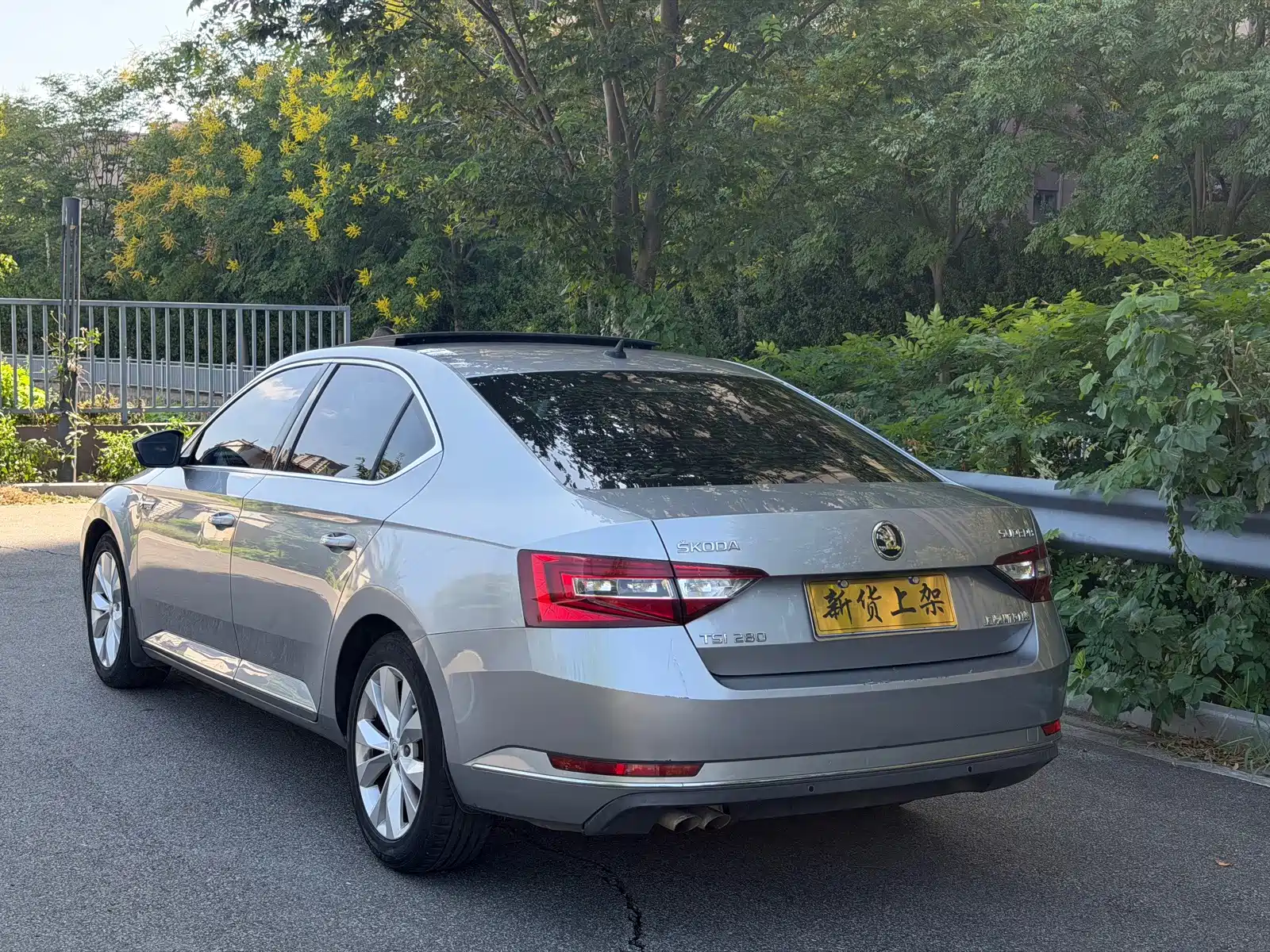 Фото 9 - Škoda Superb