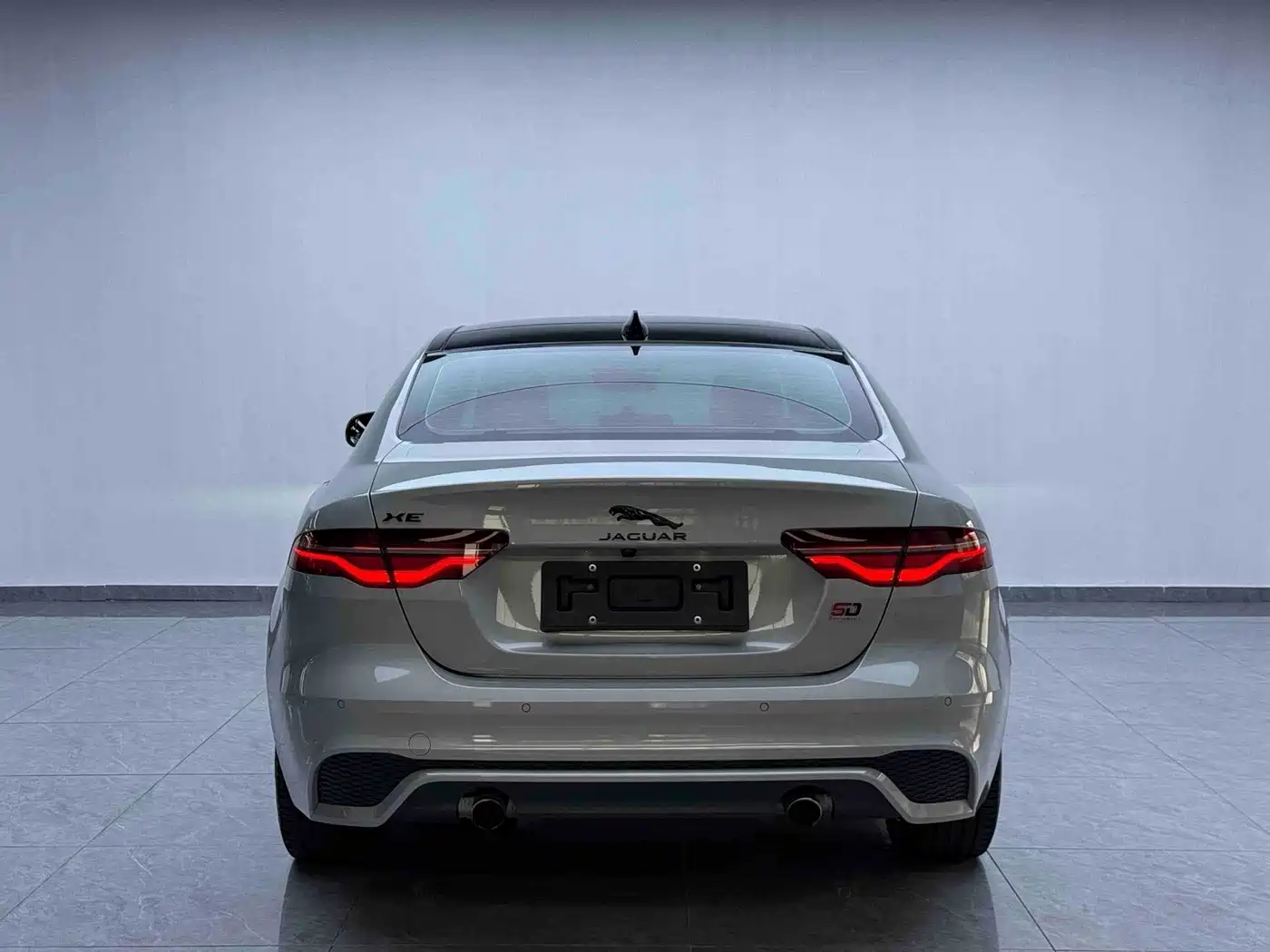 Jaguar XEL 2025 2025 2.0T 250PS R-DYNAMIC 90th Anniversary Edition