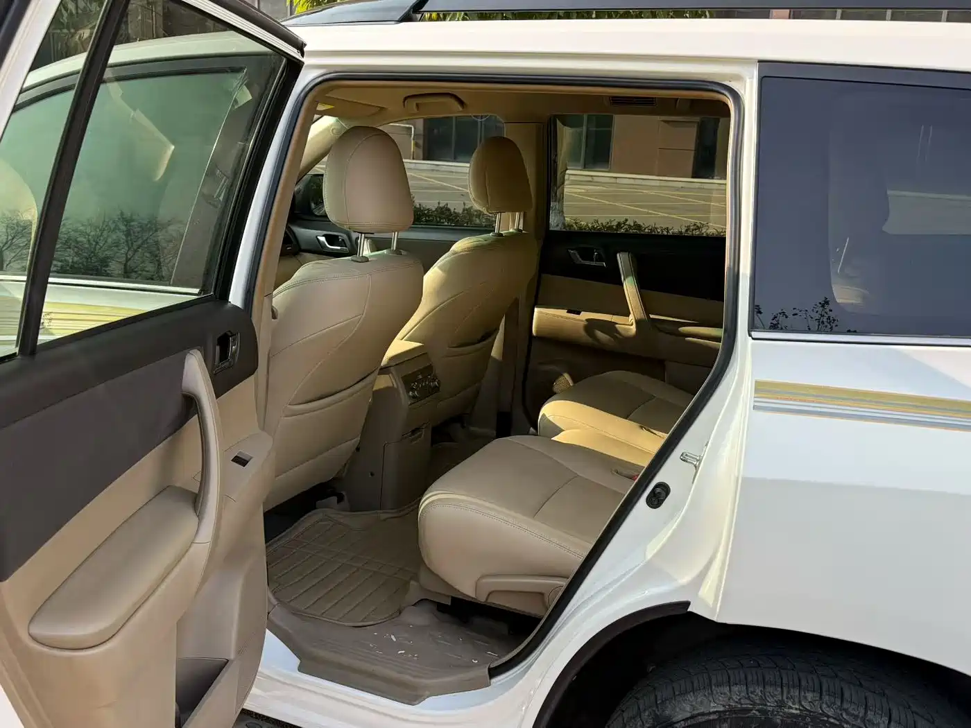 Toyota Highlander 2012 3.5L 4WD 7-Seater Elite Edition фото 7