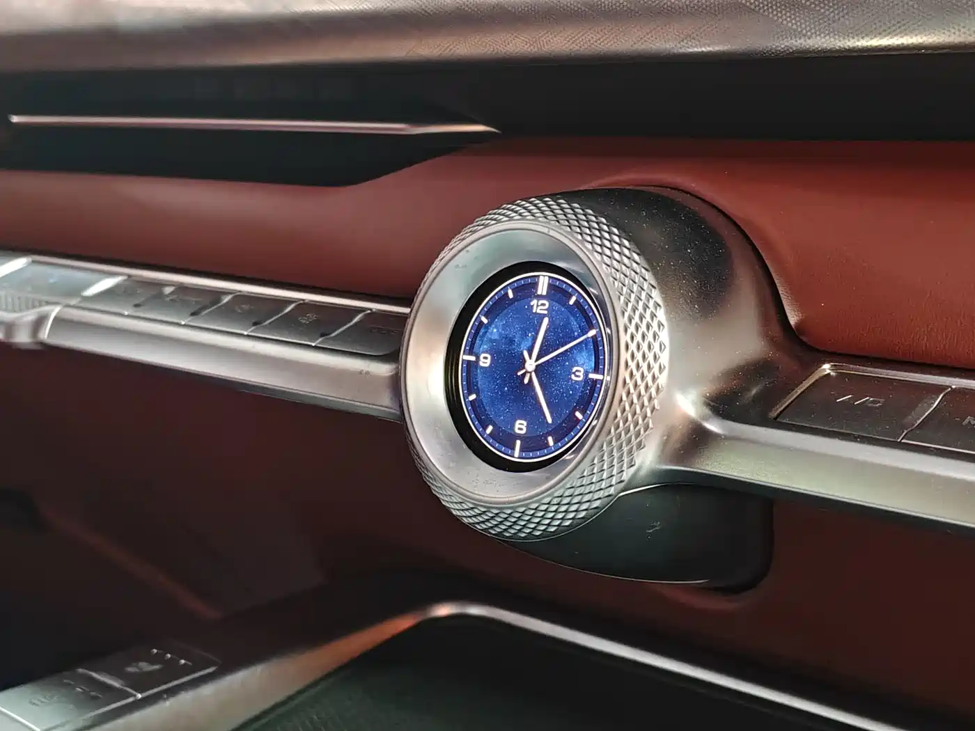 TANK TANK 700 NEW ENERGY