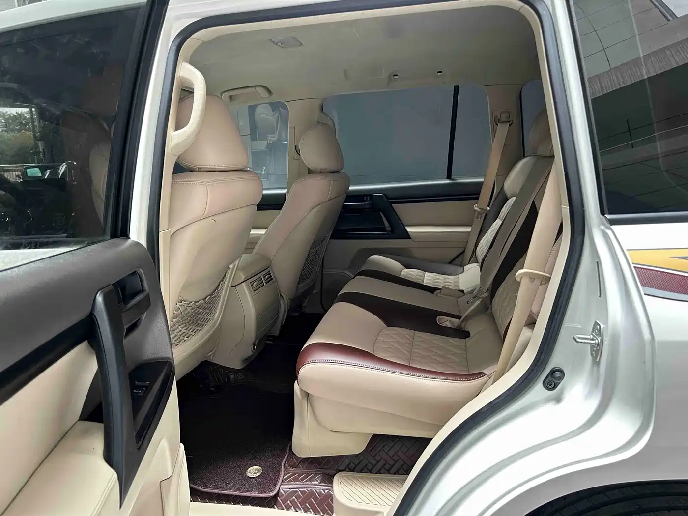 2020 Toyota Land Cruiser (Import)