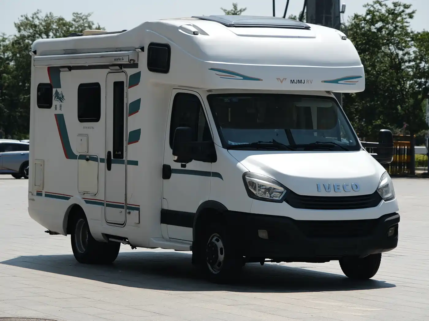 Iveco Daily 2019 2020 3.0T Automatic 4.5-ton Chassis Long Wheelbase Single Cab F1C