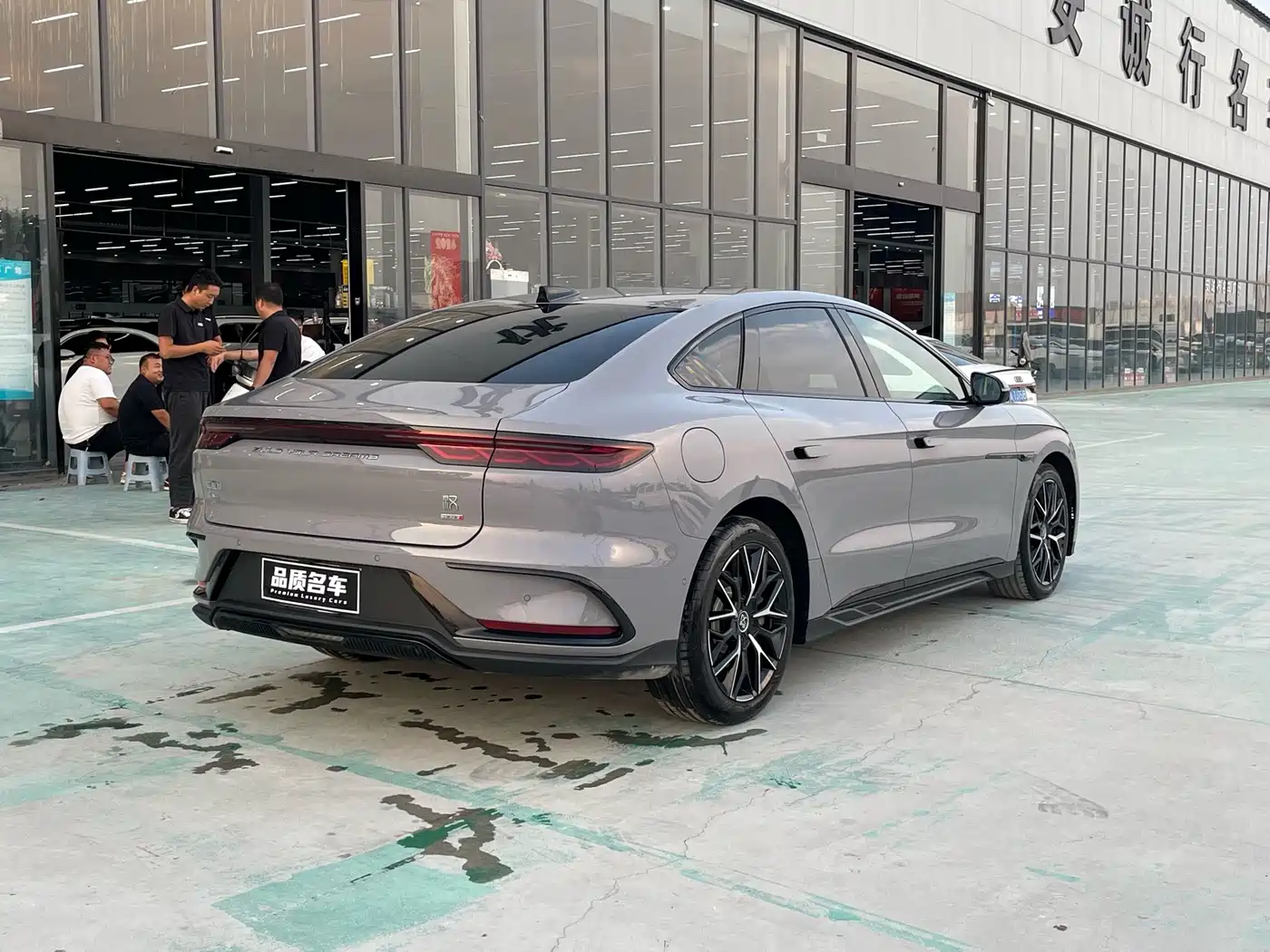 BYD Han 2025 2025 DM-i Smart Driving Edition 125KM Honor