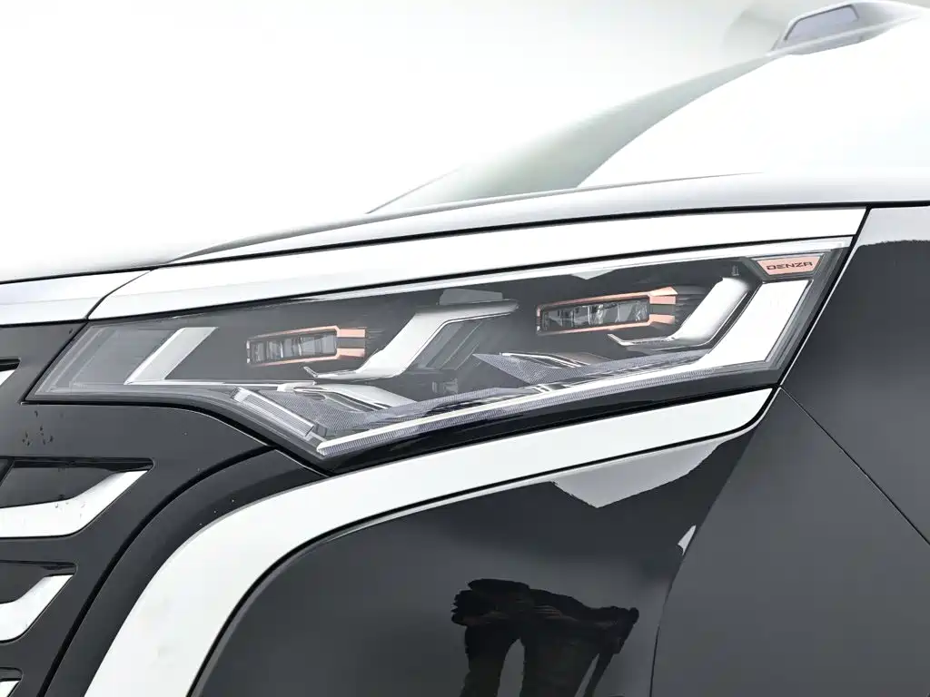 Denza D9 2026 2025 DM-i Smart Drive Edition 1020 AWD Premium