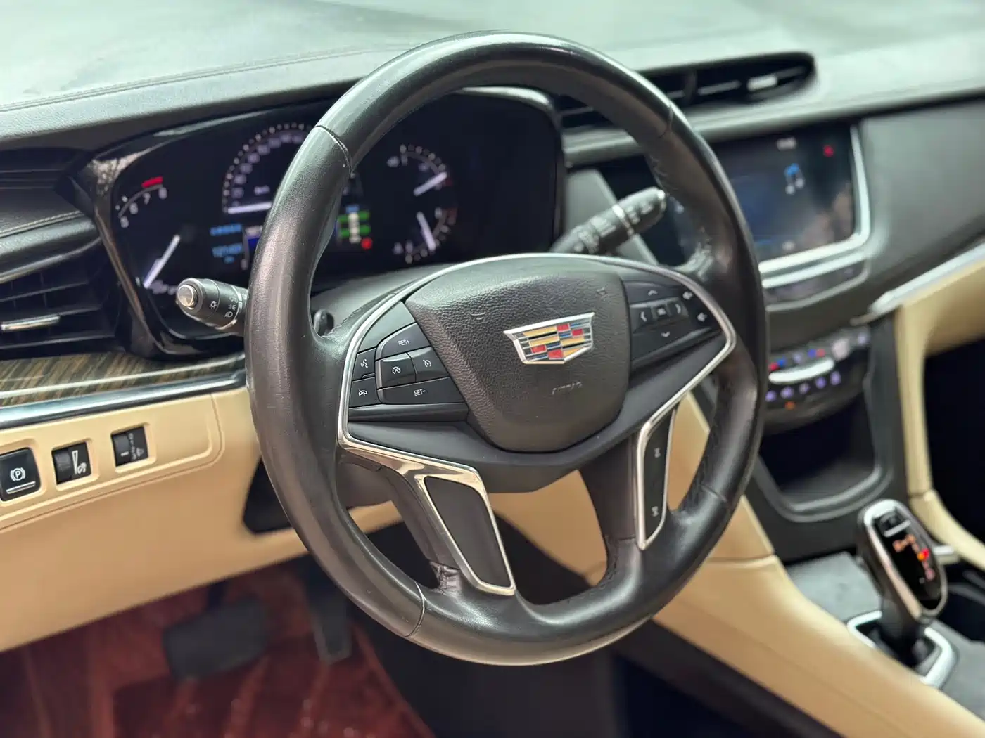 Cadillac XT5 2016 28T AWD Technology Model фото 7