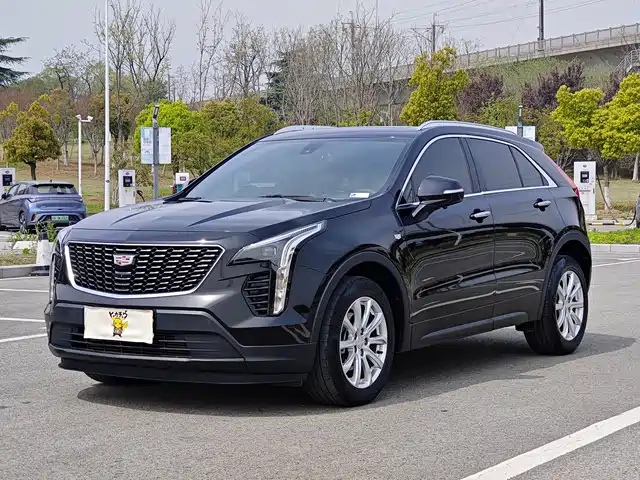 CADILLAC XT4