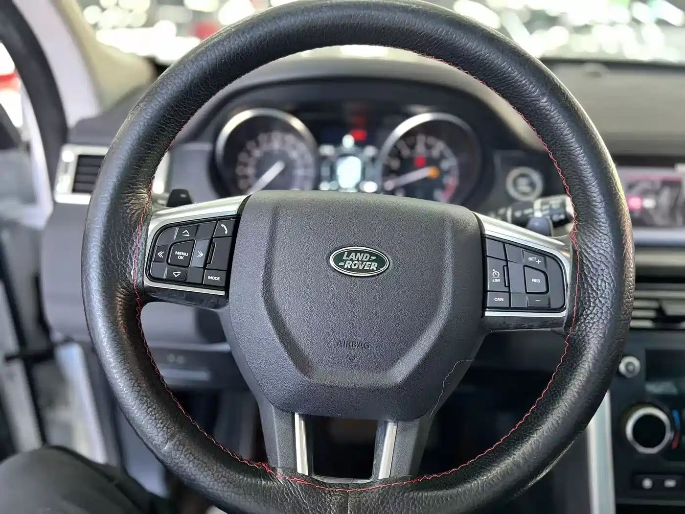 Land Rover Discovery Sport 2018 240PS SE Edition фото 11