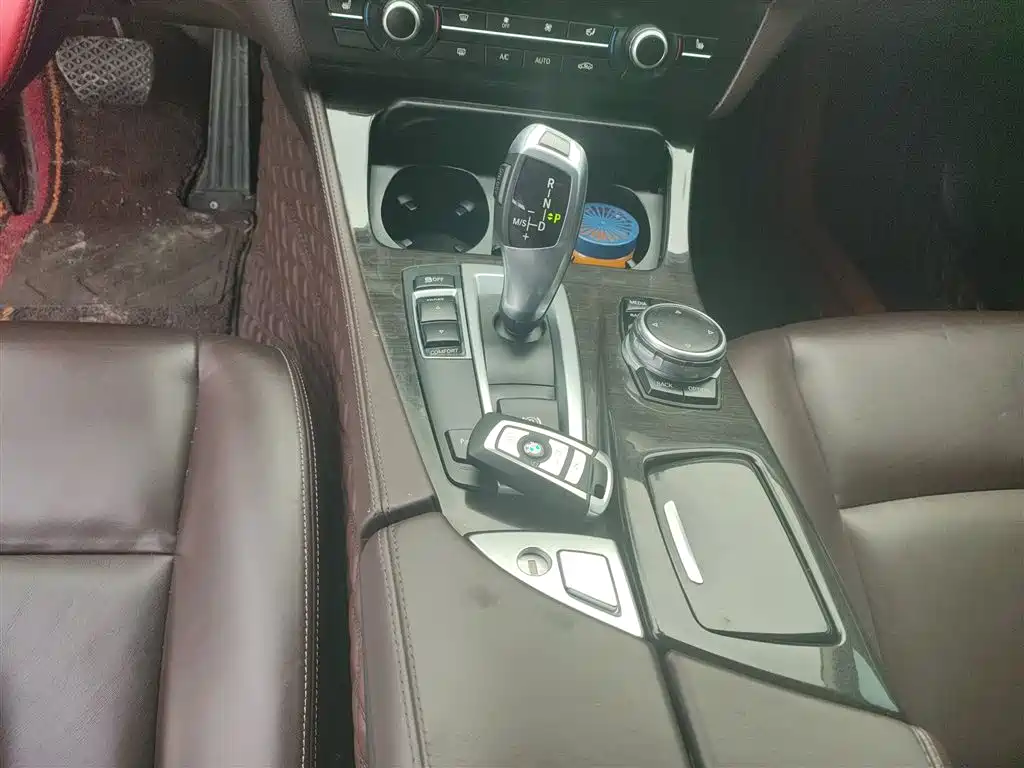 BMW 5 Series 2017 525Li Luxury Design Package фото 14