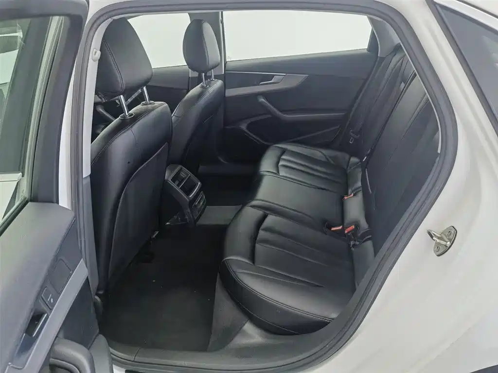 Audi A4L 2018 30th Anniversary 40 TFSI Progressive фото 15