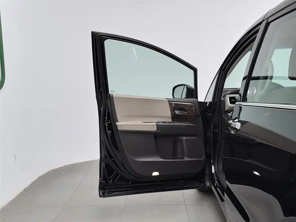 Honda Odyssey 2017 2.4L Luxury Edition фото 8