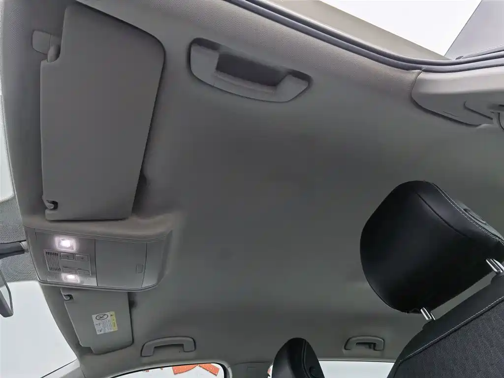 Volkswagen Tiguan L 2018 330TSI Automatic 2WD Trend Edition фото 14