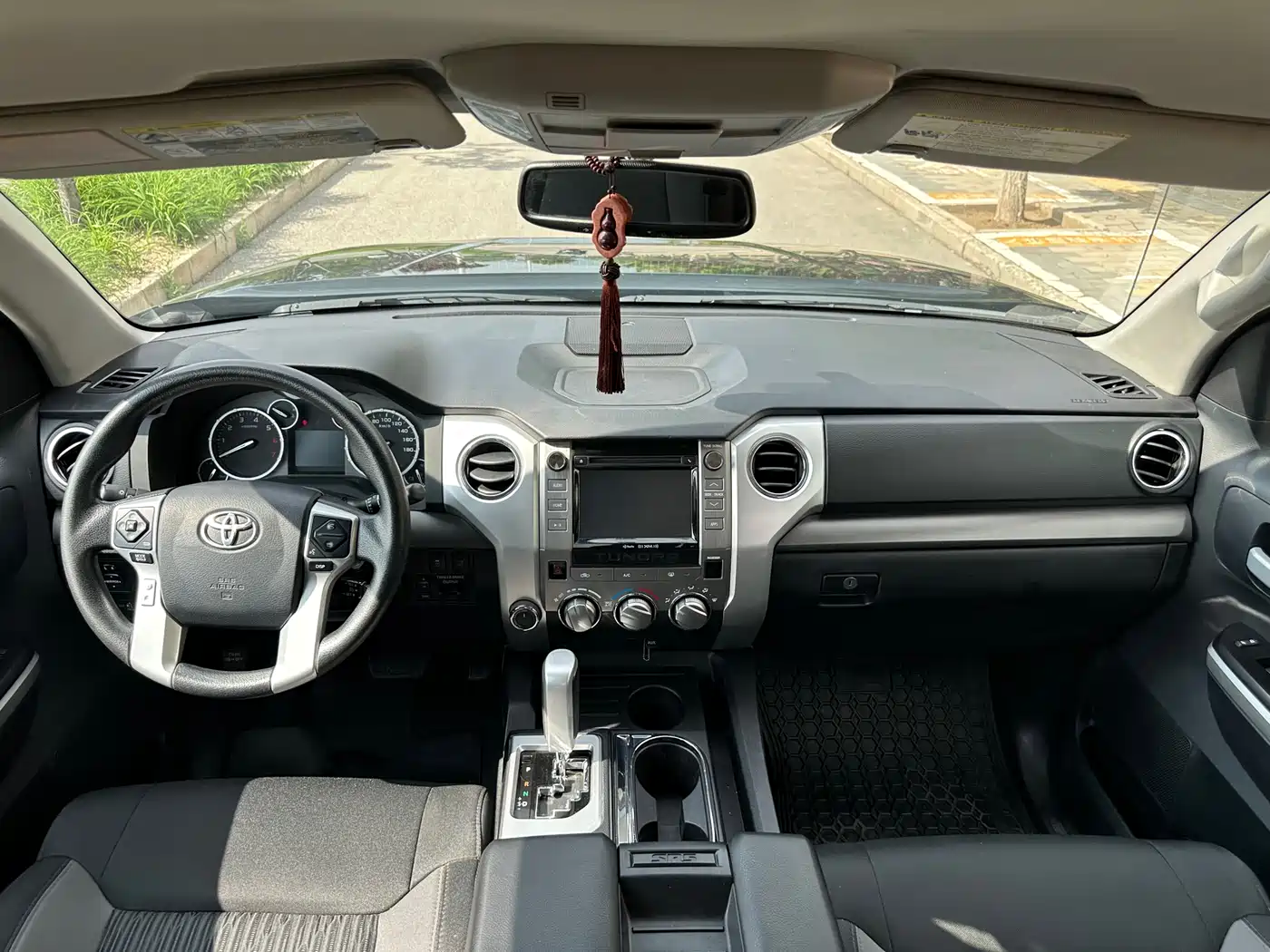 Toyota Tundra 2014 5.7L TRD Pro фото 11