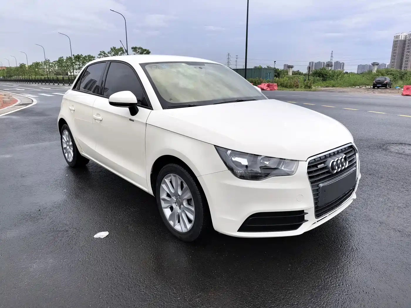 Audi A1 2015 2014 30 TFSI Sportback Fashion