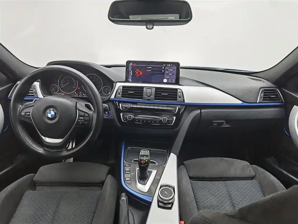 BMW 3 Series 2017 320i M Sport фото 5