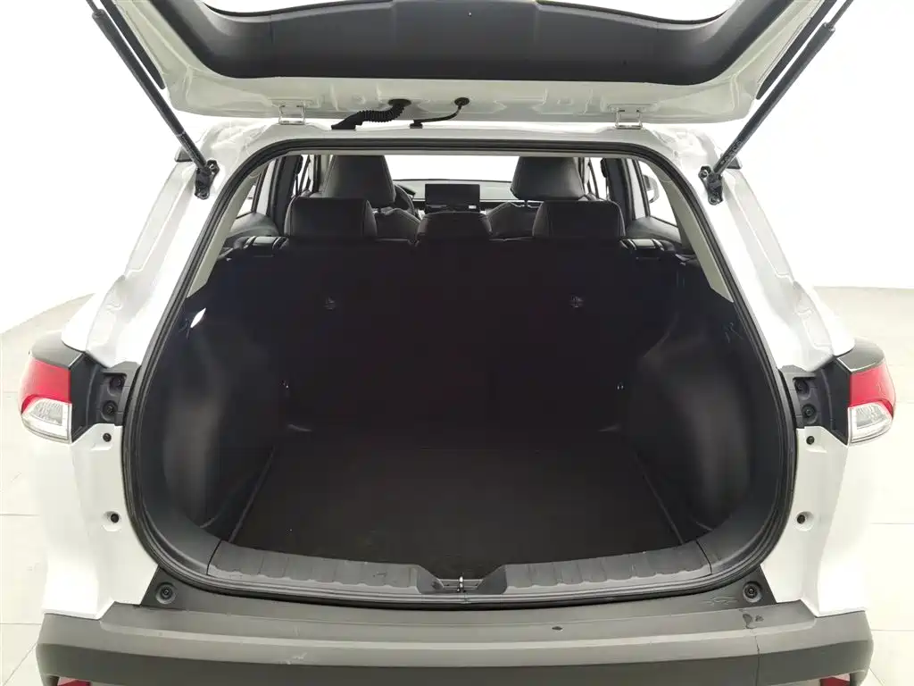Toyota Corolla Cross 2023 2.0L Elite Edition фото 16