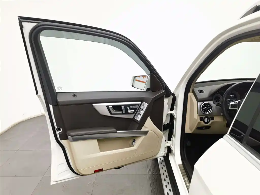 Mercedes-Benz GLK-Class 2015 GLK 300 4MATIC Fashion Ultimate Edition фото 8