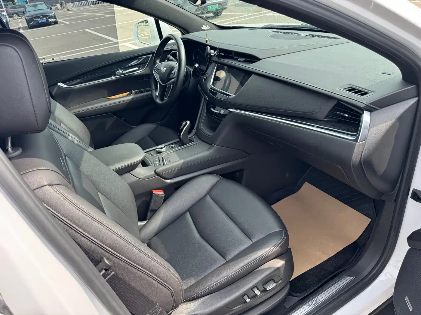 Cadillac XT5 2022 2.0T 2WD Luxury фото 10
