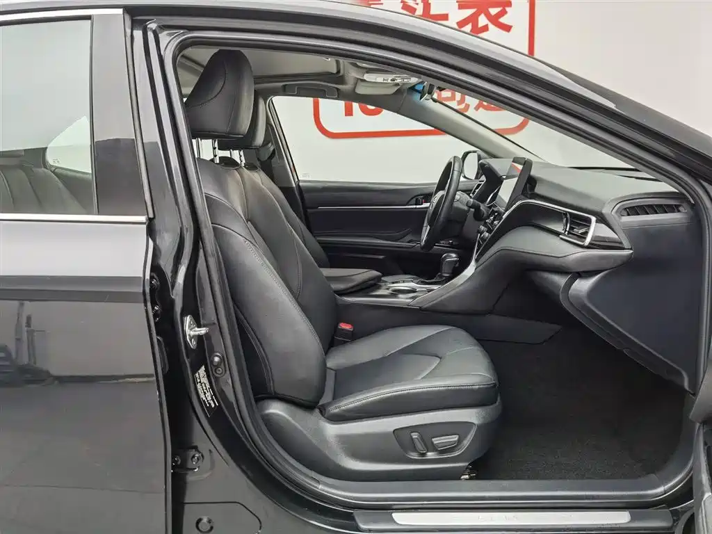 Toyota Camry 2021 2.0G Luxury Edition фото 23