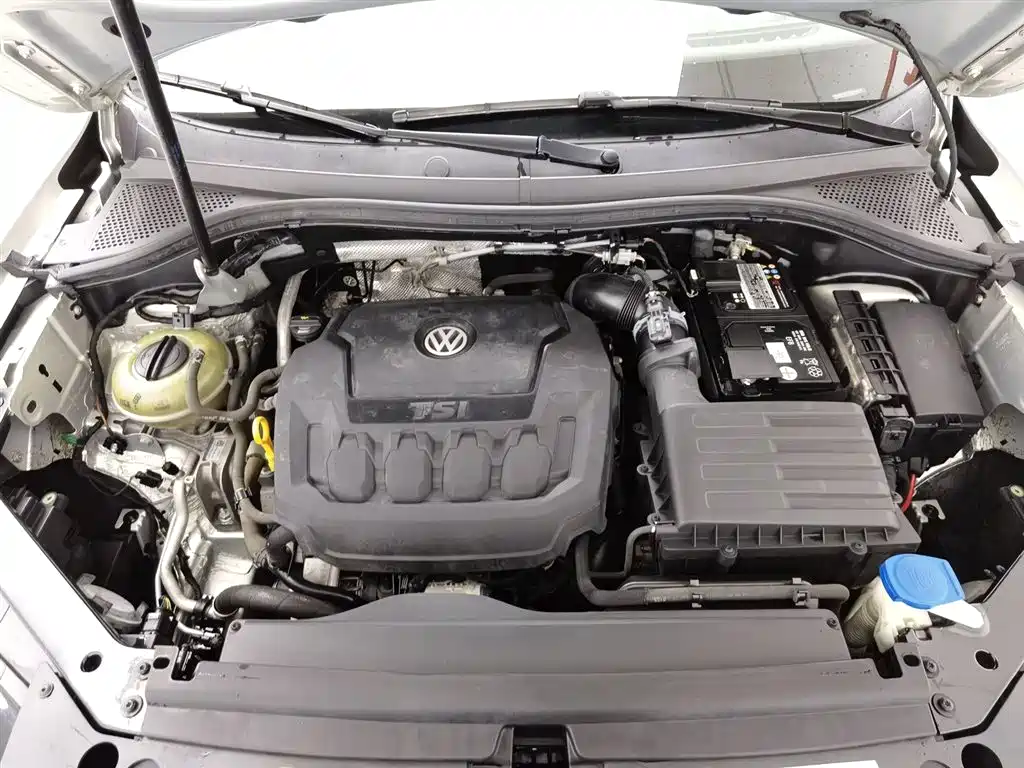 Volkswagen Tiguan L 2018 330TSI Automatic 2WD Trend Edition фото 6