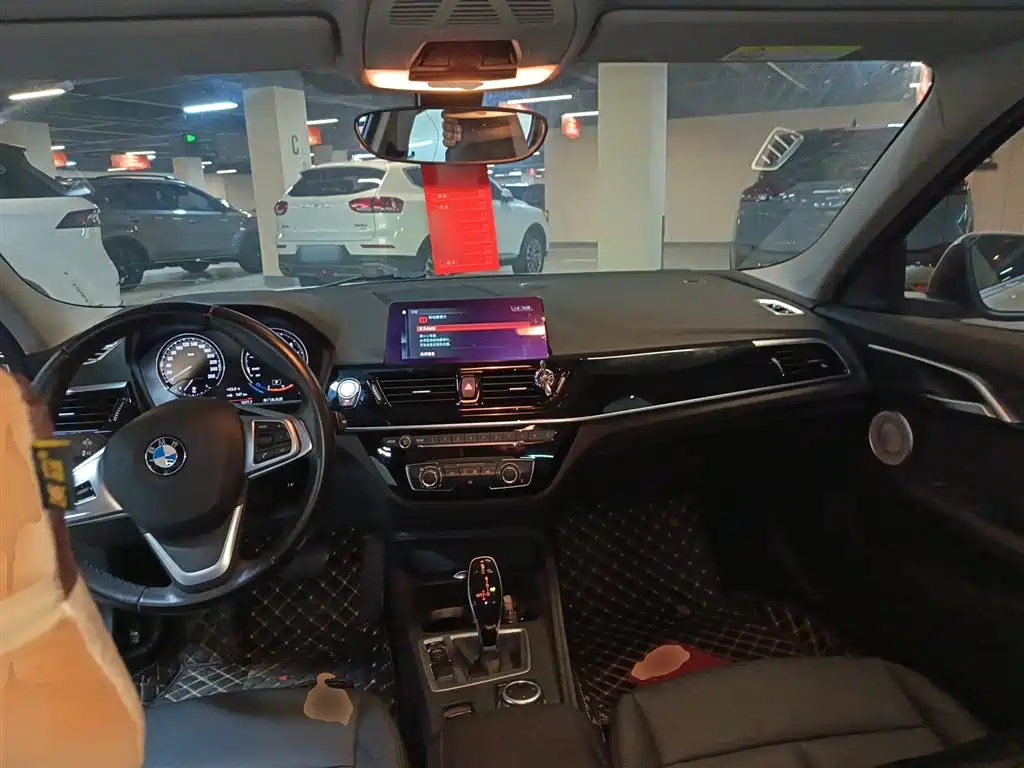 BMW 1 Series 2021 120i M Sport фото 6