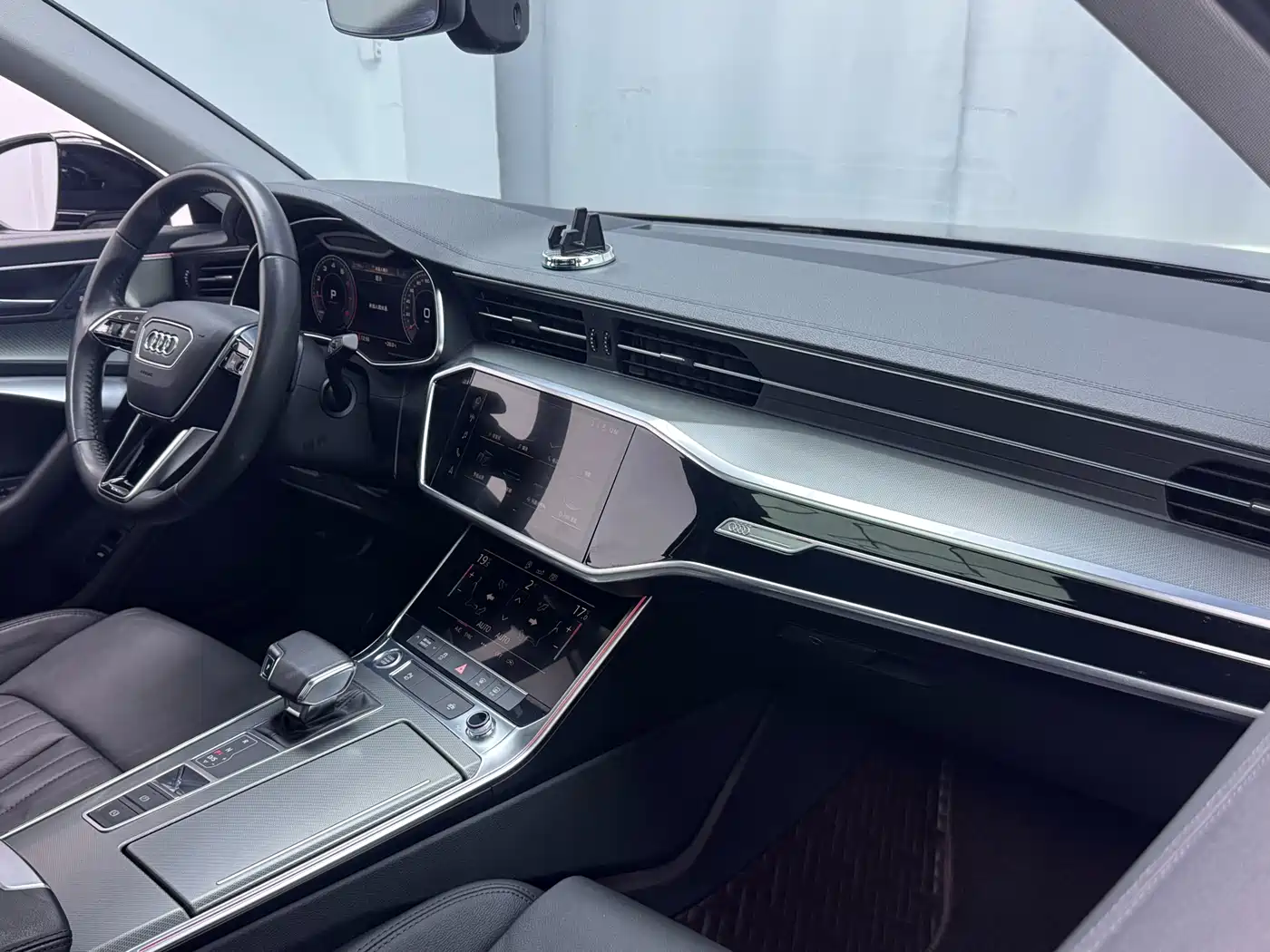 Audi A6L 2019 40 TFSI Luxury Elegance фото 11
