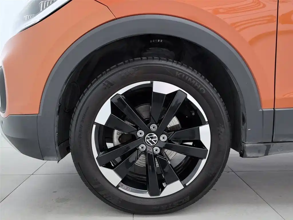 Volkswagen Tanying 2021 1.5L Automatic Smart Connect Edition фото 17