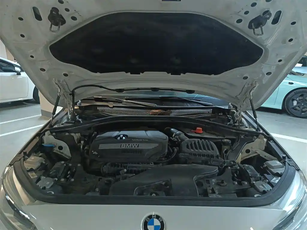 BMW 1 Series 2021 120i M Sport фото 16