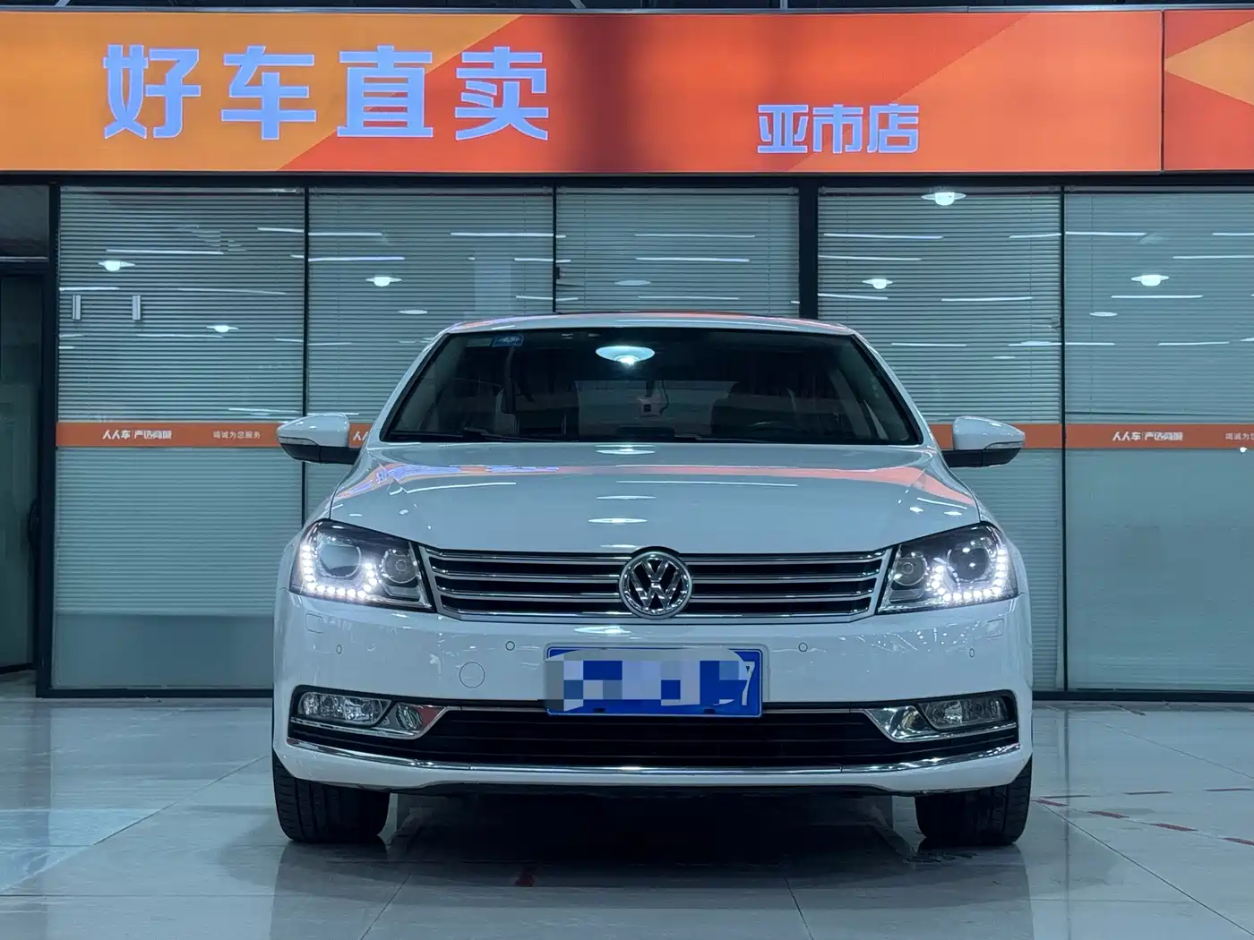 Volkswagen Magotan 2012 Facelift 1.8TSI Luxury фото 2